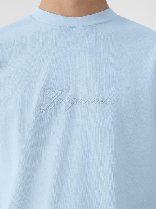 26SS 자크뮈스 피그멘토 코튼 티셔츠 TSM00631AJ00045 330 BLUE - JACQUEMUS