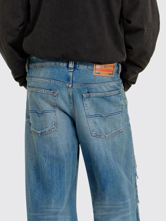 26SS 디젤 2001 D 매크로 릴렉스 핏 데님 팬츠 A1159809N60 01 Blue - DIESEL