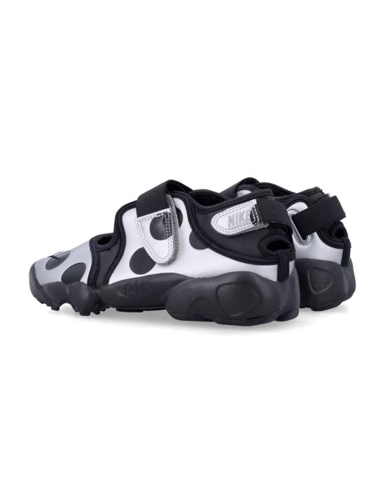 26SS 나이키 스니커즈 IR1226 001 METALLIC SILVER BLACK - NIKE