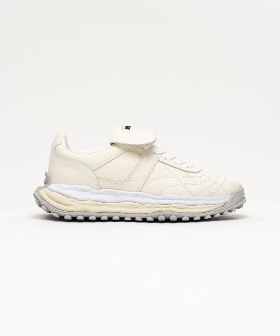 26SS 메종 미하라 야스히로 스캇 OG솔 레더 로우탑 스니커즈 A14FW701 WHITE DOM