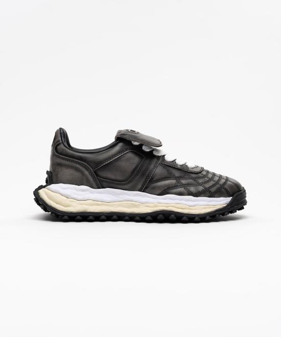 26SS 메종 미하라 야스히로 스니커즈 A16FW710 BLACK DOM