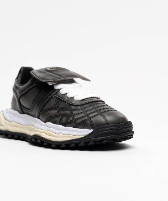 26SS 메종 미하라 야스히로 스니커즈 A16FW710 BLACK DOM - MAISON MIHARA YASUHIRO