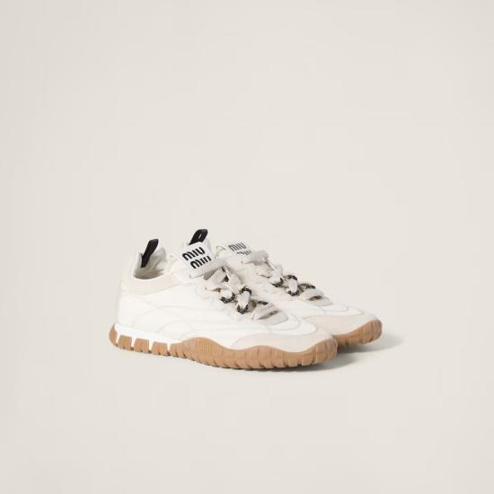 26FW 미우미우 타이어 테크니컬 소재 및 스웨이드 스니커즈 5E417EZJMF0304 F 005 White - MIU MIU