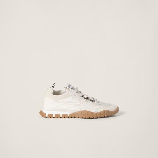 26FW 미우미우 타이어 테크니컬 소재 및 스웨이드 스니커즈 5E417EZJMF0304 F 005 White