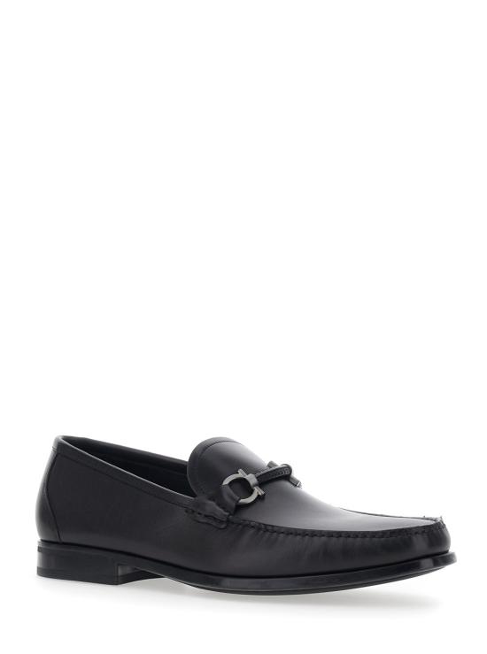 26FW 살바토레 페라가모 로퍼 02A78300793315 Black