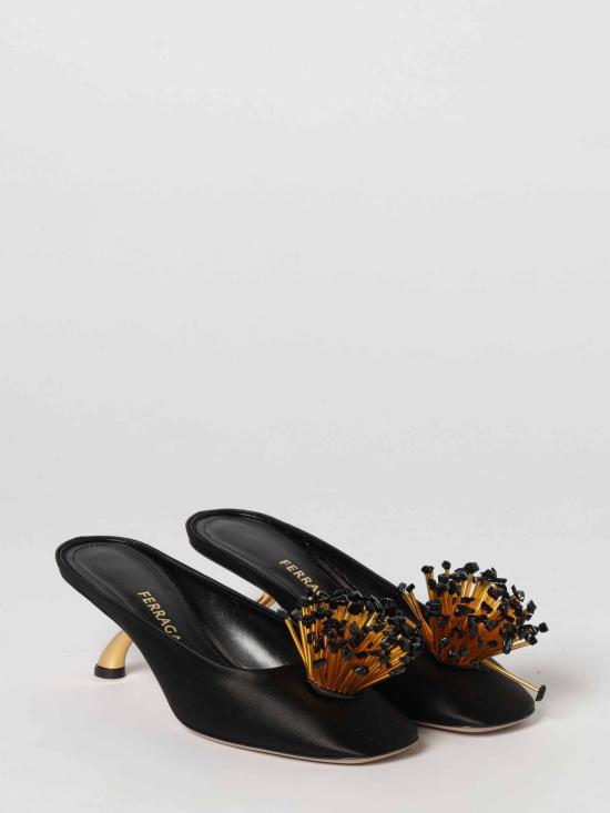 26SS 살바토레 페라가모 힐/펌프스 01N622 793011 Black - SALVATORE FERRAGAMO