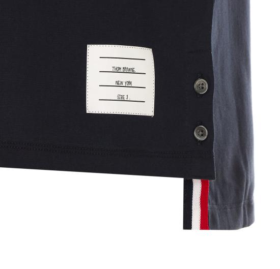 26FW 톰브라운 미디움 웨이트 저지 팁 포켓 크루넥 티셔츠 MJS010A 01454415 Blue - THOM BROWNE