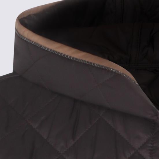 26SS 브루넬로 쿠치넬리 Thermore® 매트 나일론 퀼팅 후드 웨이스트코트 MR4057999 C2126 Carbone - BRUNELLO CUCINELLI