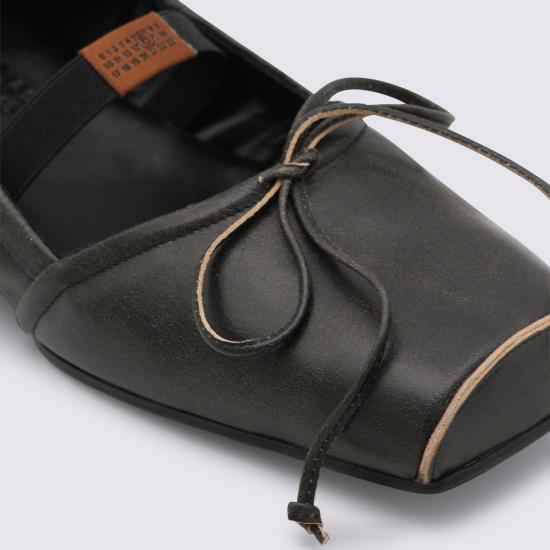 26SS MM6 메종마르지엘라 플랫 슈즈 S66WZ0037 P7706HB495 BLACK DOE BROWN - MM6 MAISON MARGIELA