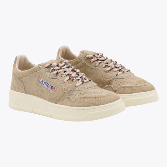 25FW 오트리 메달리스트 로우 레더 스니커즈 AULW PE01 PONY BEIGE - AUTRY