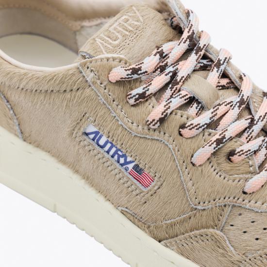 25FW 오트리 메달리스트 로우 레더 스니커즈 AULW PE01 PONY BEIGE - AUTRY