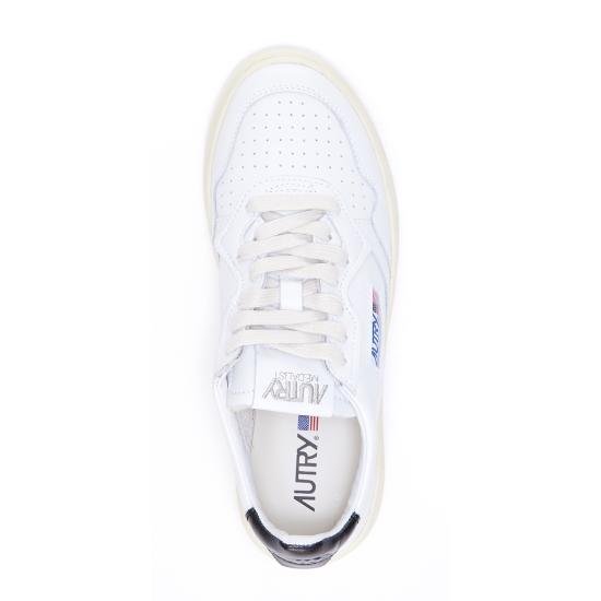 26SS 오트리 메달리스트 로우 AULW LL22 LEAT LEAT WHT BLACK - AUTRY
