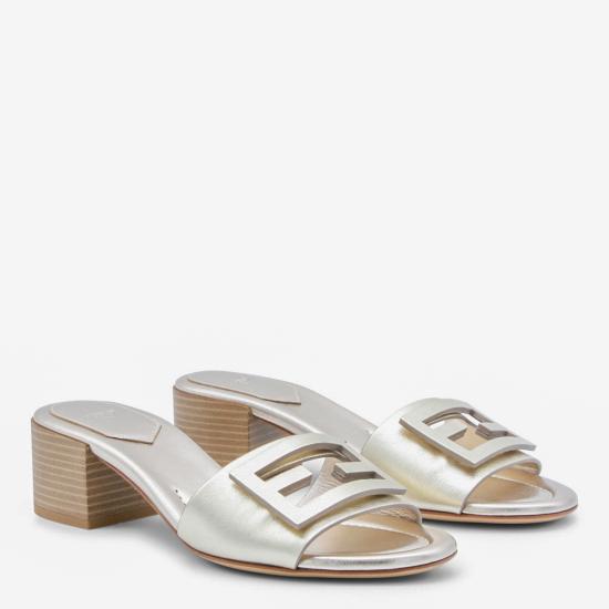 26SS 펜디 뮬/슬리퍼 8R8862 AY1RF0VF1 Platino - FENDI