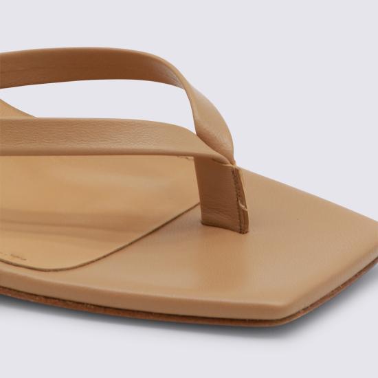 26SS 에이드 뮬/슬리퍼 A11HSADRS55CI0221 717 HAZELNUT - AEYDE