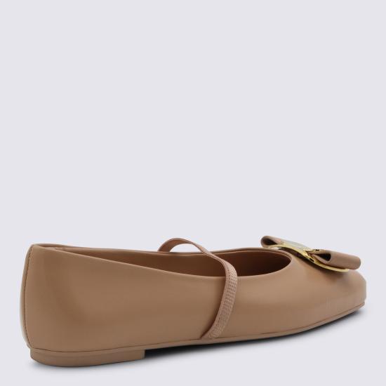 26SS 살바토레 페라가모 플랫 슈즈 785210 01H345016 Beige - SALVATORE FERRAGAMO