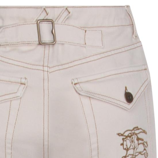 26SS 버버리 하이 라이즈 부츠컷 진 8118523 C3997 WHITE - BURBERRY