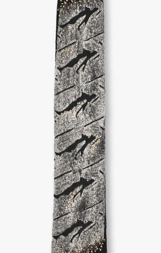  타이틀 오브 워크 넥타이 작품 제목: 비즈 장식 '뜨거운 여름' 반복 - TITLE OF WORK