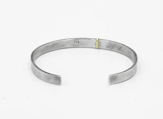  타이틀 오브 워크 브레이슬릿 작품명: 6.5mm 커프 / 18K 링 605 - TITLE OF WORK