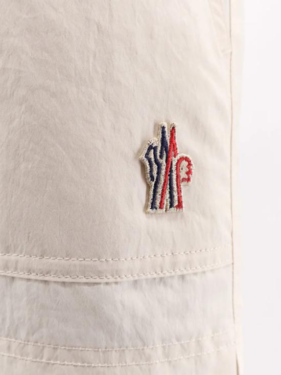 26SS 몽클레어 숏팬츠 2B00005 597SL White - MONCLER