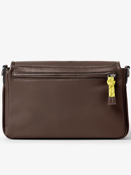 26SS 펜디 플럭스 메신저백 7VA685 AV8B Brown - FENDI