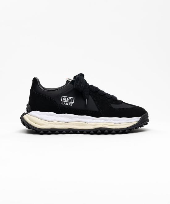 26SS 메종 미하라 야스히로 래리 OG솔 믹스 메테리얼 로우탑 스니커즈 A14FW703 BLACK DOM