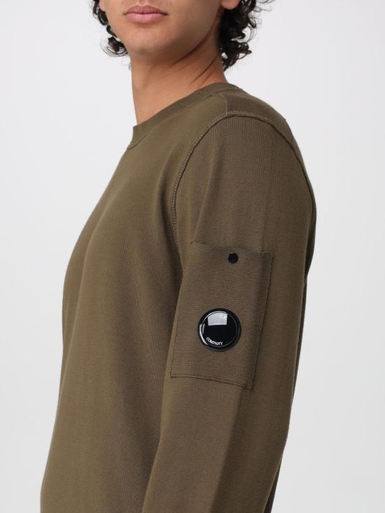 26SS 씨피 컴퍼니 코튼 씨 아일랜드 크루넥 렌즈 스웨터 20CMKN102A110560A 683 Green - C.P. COMPANY