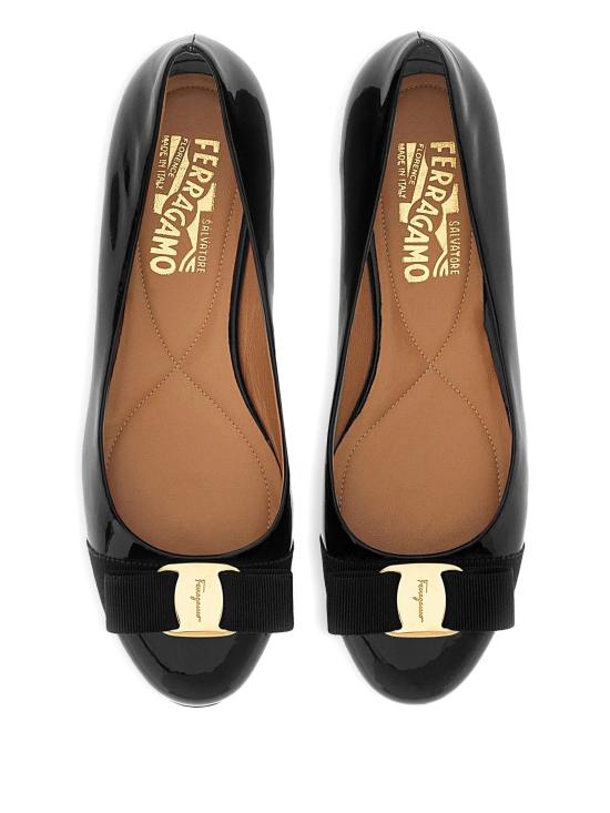26SS 살바토레 페라가모 플랫 슈즈 01J070 7820361C NERO BISCOTTO - SALVATORE FERRAGAMO