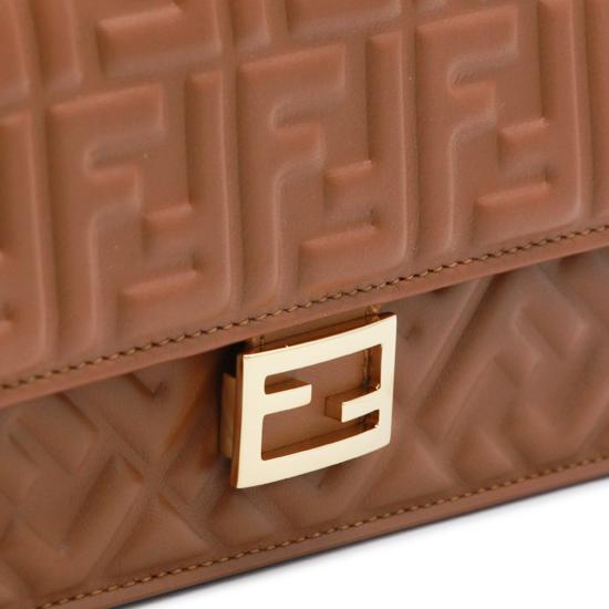 26FW 펜디 바게트 체인 지갑 8M0498 AAJDF1UJK SELLIER - FENDI