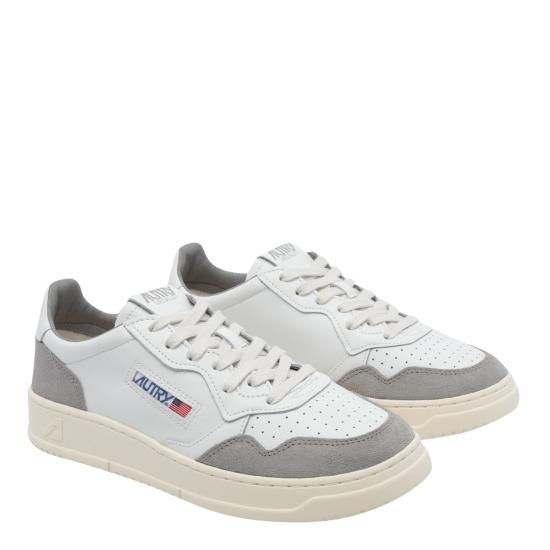 26FW 오트리 메달리스트 로우 스니커즈 AULM FT15 White - AUTRY