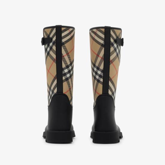 26FW 버버리 러버 마쉬 스탬프 하이 부츠 8111677 Black - BURBERRY