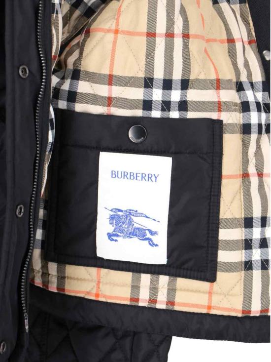 26FW 버버리 올드햄 크롭 퀼팅 자켓 8107465C1900 Black - BURBERRY