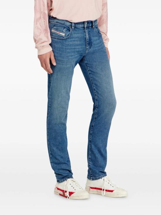 26FW 디젤 2019 D 스트럭트 슬림진 A03558 0HDBK Blue - DIESEL