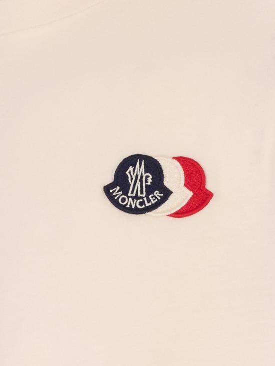 26SS 몽클레어 자수 트라이컬러 로고 코튼 티셔츠 0918C0007489B8Q034 White - MONCLER