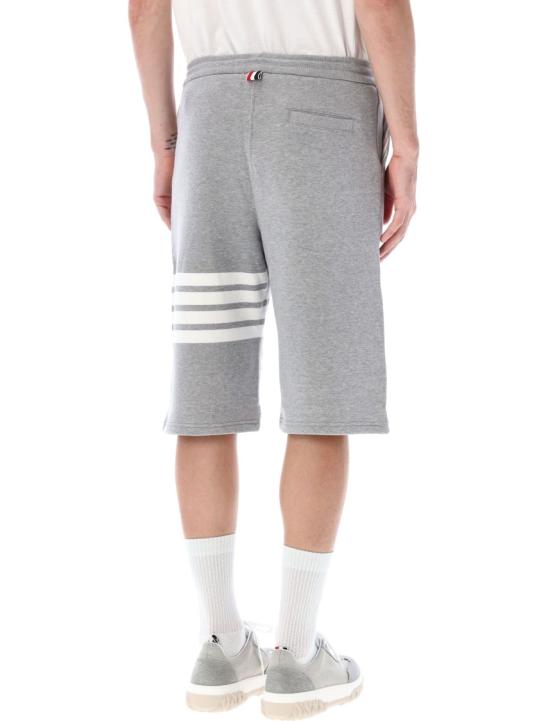 26SS 톰브라운 클래식 루프백 4바 스웨트쇼츠 MJQ012H00535068 Grey - THOM BROWNE
