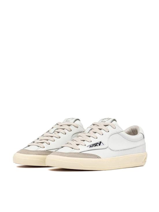 26SS 오트리 WINDSCAPE 로우 스니커즈 스웨이드 SCLWUK01 White - AUTRY