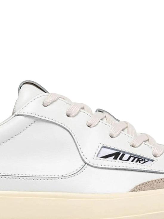 26SS 오트리 WINDSCAPE 로우 스니커즈 캔버스 SCLMUK06 White - AUTRY