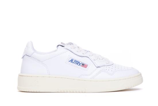 26FW 오트리 메달리스트 로우 AULW LL15 WHITE