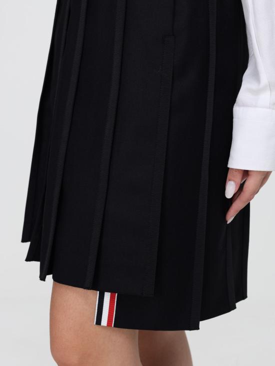 26SS 톰브라운 슈퍼 120'S 트윌 플리츠 스커트 FGCA37B00626 001 Black - THOM BROWNE