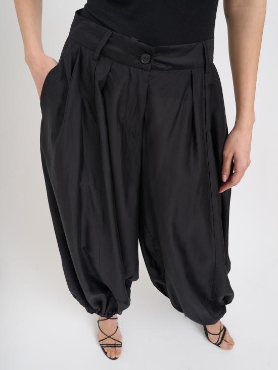 26SS 더 레이티스트 스트레이트 팬츠 NTLW03126T0161ABTPT0002 BLACK - THE LATEST