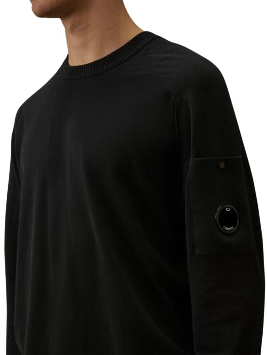 26SS 씨피 컴퍼니 코튼 크레이프 크루넥 렌즈 스웨터 20CMKN105A006323O888 Black - C.P. COMPANY