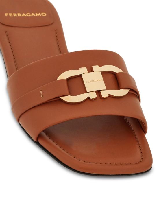 26SS 살바토레 페라가모 뮬/슬리퍼 769637002 Brown - SALVATORE FERRAGAMO