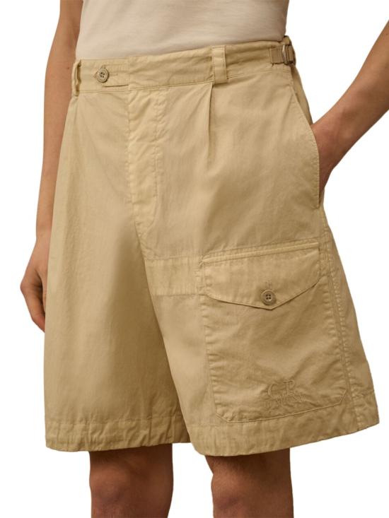 26SS 씨피 컴퍼니 숏팬츠 20CMBE170A110543D114 Neutrals - C.P. COMPANY