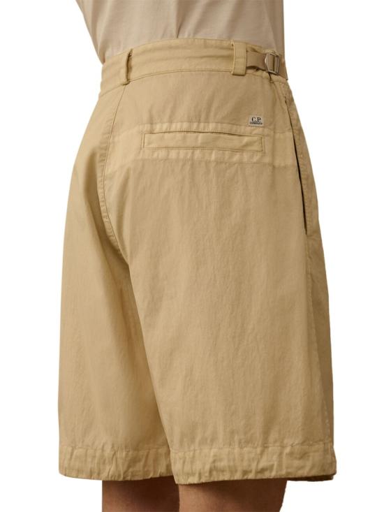 26SS 씨피 컴퍼니 숏팬츠 20CMBE170A110543D114 Neutrals - C.P. COMPANY
