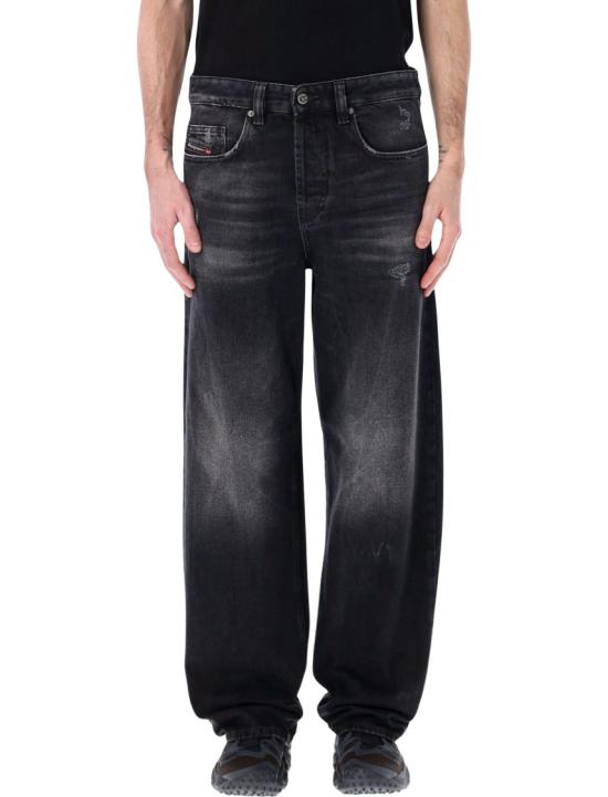 26SS 디젤 2001 D 매크로 릴렉스 핏 데님 팬츠 팬츠 A115980BEBB02 Black