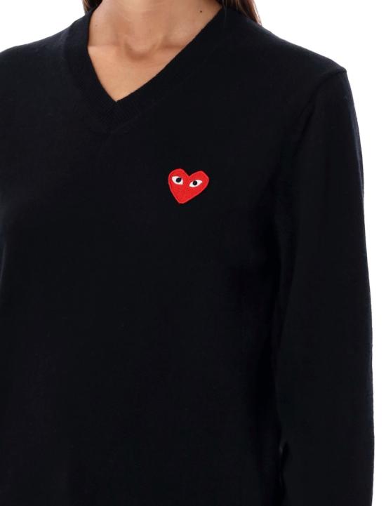 25FW 꼼데가르송 플레이 레드 하트 브이넥 스웨터 AX N002 0511 Black - COMME DES GARCONS