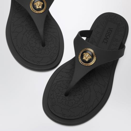 26FW 베르사체 알리아 러버 플랫 샌들 10162481A10983 Black - VERSACE