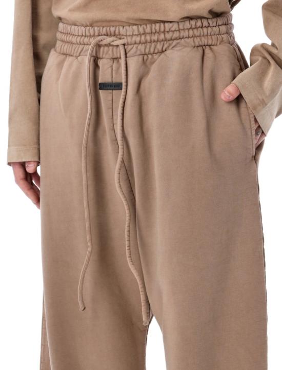 26SS 피어오브갓 트레이닝/조거 팬츠 FG9M159976BHF288 Brown - FEAR OF GOD