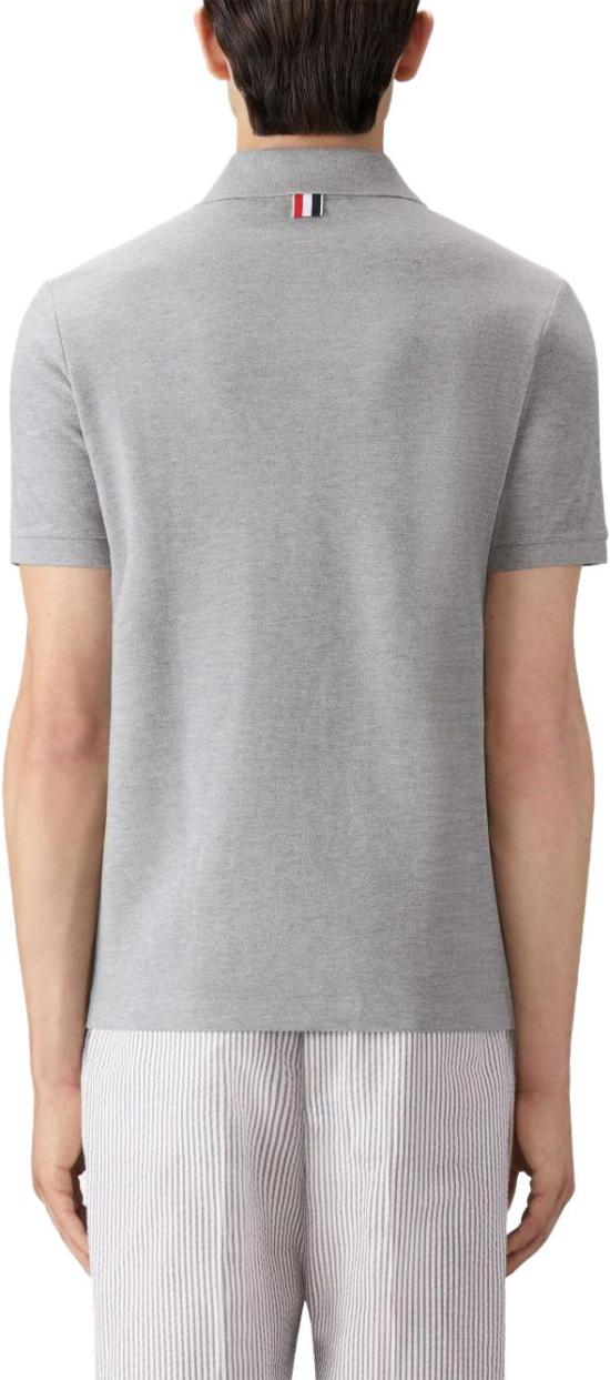 26SS 톰브라운 클래식 피케 4바 숏슬리브 폴로 티셔츠 MJP110P00050055 LICHTGREY - THOM BROWNE