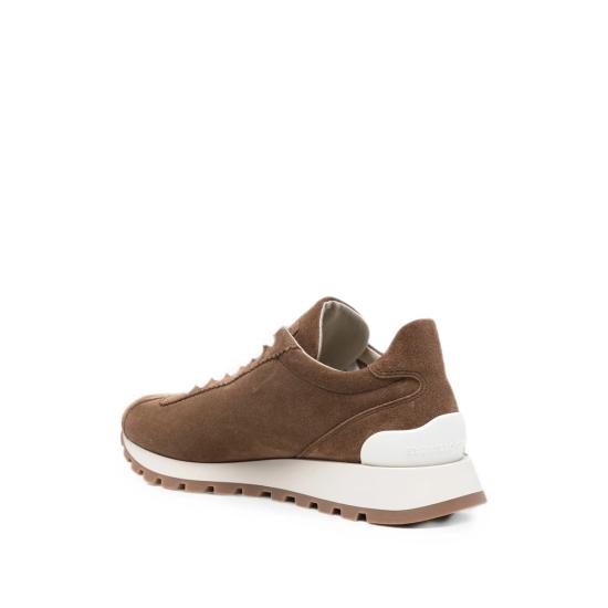 26FW 브루넬로 쿠치넬리 샤이니 탭 디테일 스웨이드 러닝 스니커즈 MZSFG2110 C9773 BROWN - BRUNELLO CUCINELLI