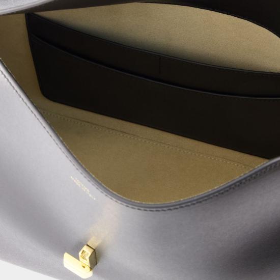 26FW 토템 T락 탑 핸들 백 234WLGBG417LE0025 001 BLACK - TOTEME